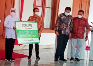 Grab Indonesia Berikan Bantuan Tabung Oksigen Untuk Suport Provinsi Jawa Timur