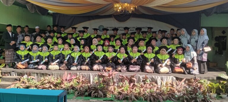 MTs Miftahul Ulum Wirowongso Gelar Lepas Pisah,Wisuda dan Pembagian Raport