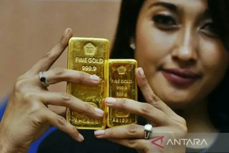 Harga Emas Antam Hari ini Turun Rp2.000 jadi Rp1,095 Juta Per Gram