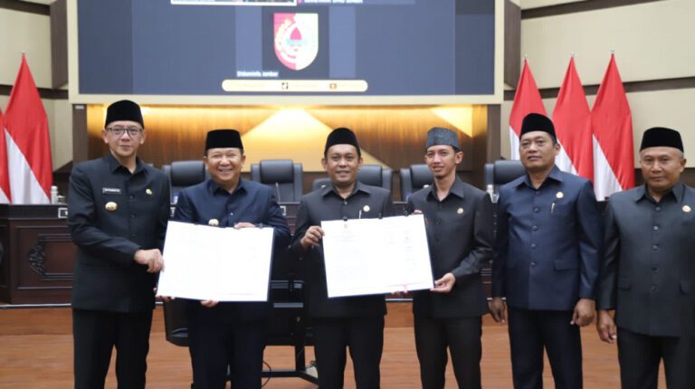 DPRD Bersama Bupati Jember Tetapkan Perda APBD Tahun 2024