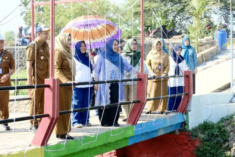 PKK Sidoarjo Dorong Pertumbuhan Ekonomi Kreatif “Sido Resik”