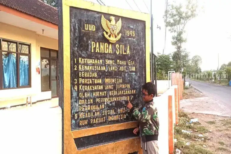 Tugu Pencak Silat Di Ponorogo Tidak Dibongkar, Diganti Pancasila