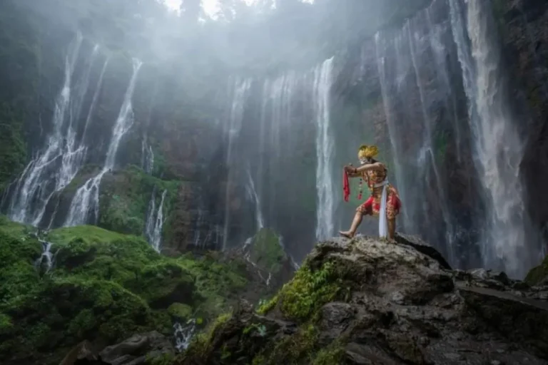 Kunjungan Wisman ke Air Terjun Tumpak Sewu Meningkat