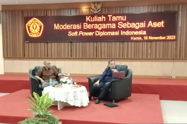 Pejabat Kemenlu Paparkan Kekuatan Moderasi Beragama Dalam Diplomasi di Unej