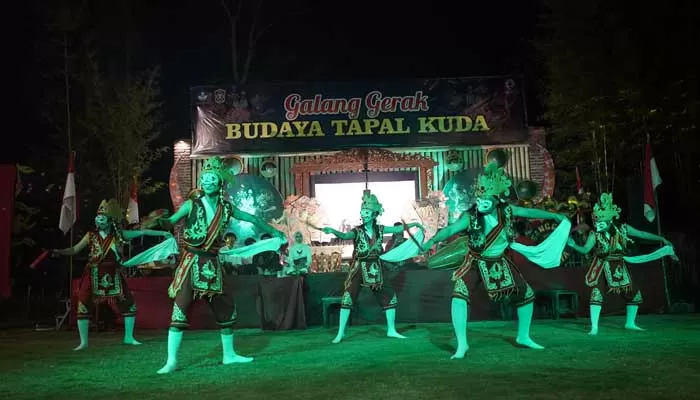 Galang Gerak Budaya Tapal Kuda di Probolinggo Menampilkan Berbagai Kesenian Tradisional Probolinggoan