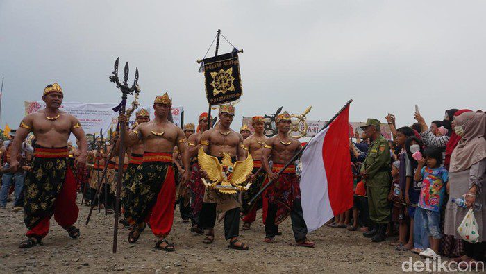 Pekan Budaya Majapahit di Mojokerto Dibuka Kirab dan Festival Nasi Bakar