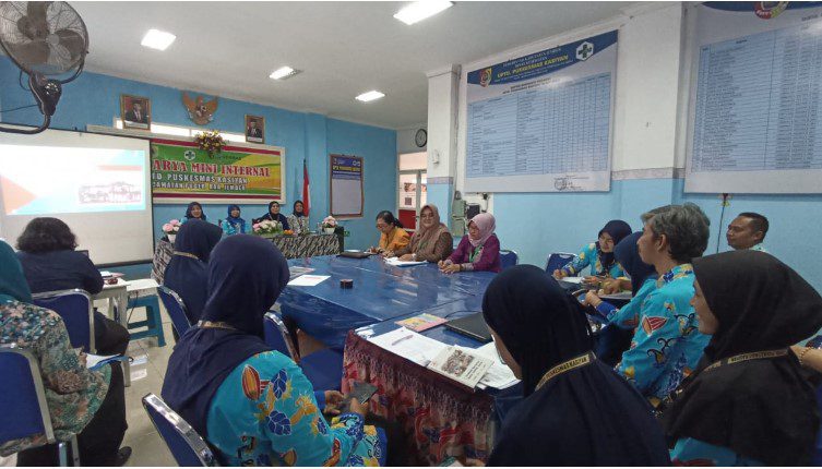 Dinas Kesehatan Kabupaten Jember Mendampingi Lokakarya Mini Internal Puskesmas