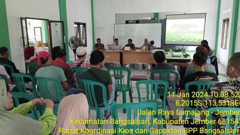 Pertemuan Sosialisasi dan Koordinasi Penyaluran Pupuk Bersubsidi 2024 di Kecamatan Bangsalsari