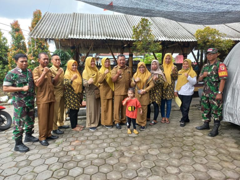 Lurah Gebang Beserta Muspika Patrang Kunjungi 3 Titik Vaksinasi Polio