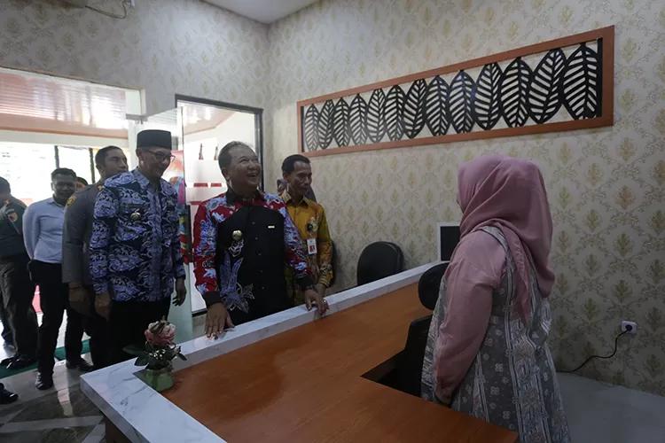 Beri Layanan Nyaman dan Ramah, Bupati Hendy Resmikan Bapenda Jember yang Sudah Direnovasi