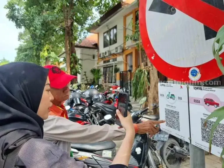 Polemik Pembayaran Parkir Via Qris di Surabaya, Dosen Fisip Unair Bilang Begini