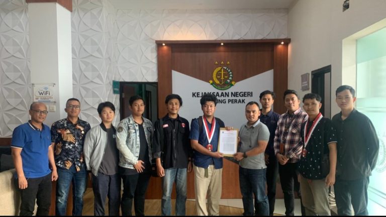 Dewan Pengurus Komisariat Gerakan Mahasiswa Nasional Indonesia datangi Kejari Tanjung Perak untuk audiensi