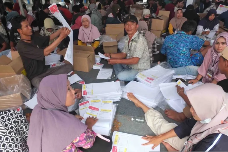KPU Jember Minta Tambahan 16.312 Surat Suara Pemilu 2024
