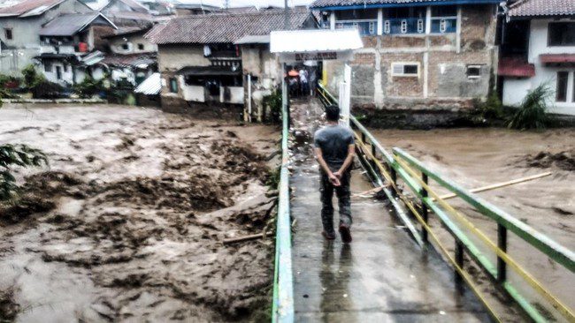 Permukiman Warga Di Braga Bandung Dan Lembang Diterjang Banjir