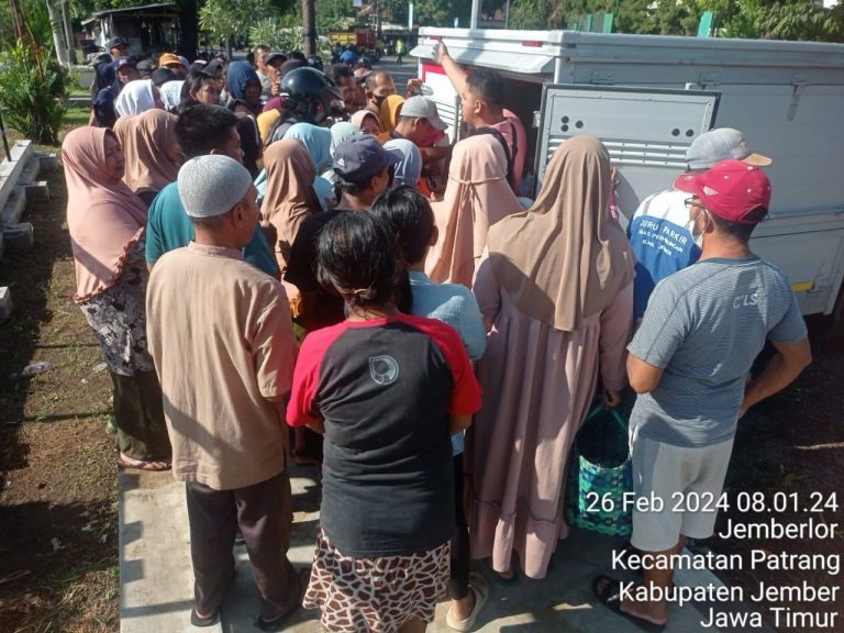 Operasi Pasar Lanjutan Dalam Rangka Pengendalian Inflasi Di Pasar Kreyongan Pada hari Senin, 26 Februari 2024