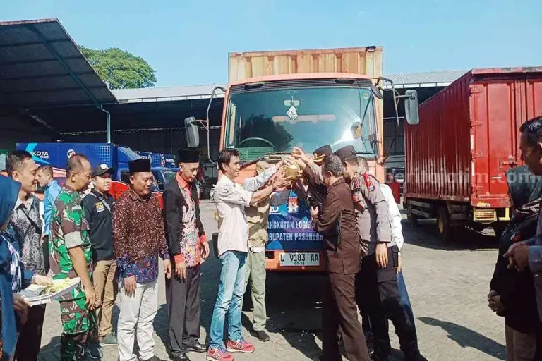 KPU Pasuruan Distribusikan Logistik, Sehari 2 Dapil