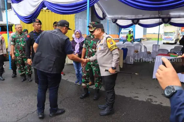 Polres Ngawi Kawal Distribusi Logistik Pemilu 2024