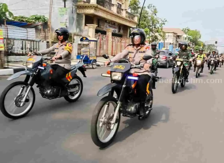 Jamin Pemilu 2024 di Bojonegoro Kondusif, Sinergitas TNI-Polri Patroli Skala Besar