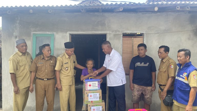 Bantuan Untuk Rumah Warga Desa Jatimulyo Yang Kebakaran