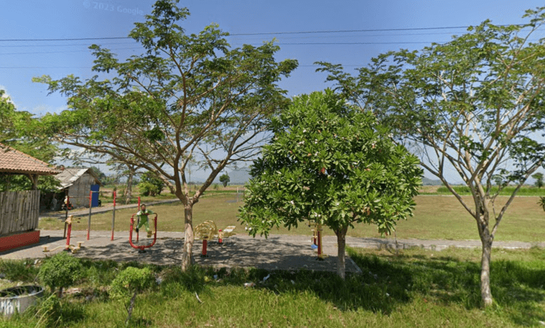 Bermain Asik Di Lapangan Jatisari