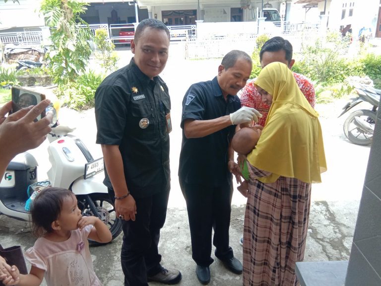 Sub PIN Polio Putaran Kedua: Antusias Warga Capai Target Imunisasi Di Desa Cangkring Jenggawah