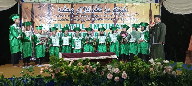 Yayasan Pendidikan Islam” Salafiyah Al Mubarok” Desa Mangaran Ajung Gelar Haflatul Imtihan dan Ikthibar Santri