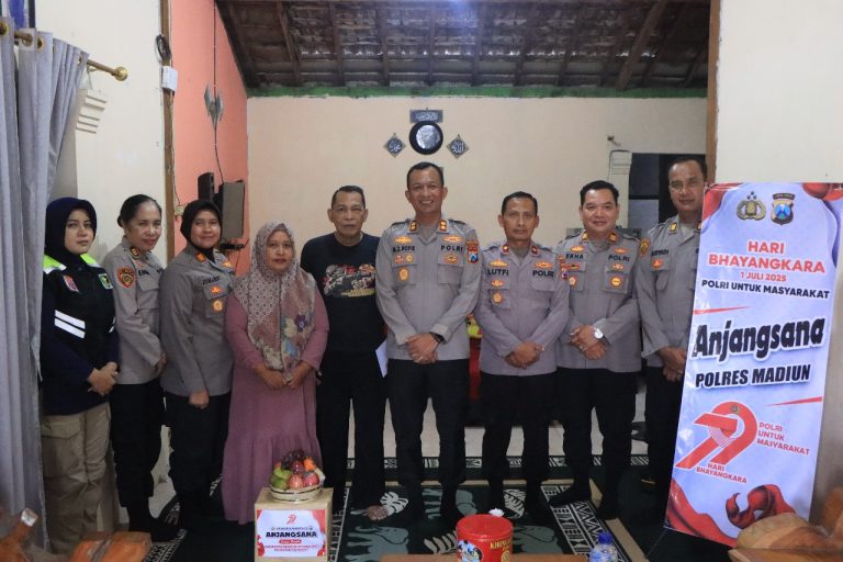 Polres Madiun Tunjukkan Kepedulian Lewat Anjangsana Sambut Hari Bhayangkara ke-79
