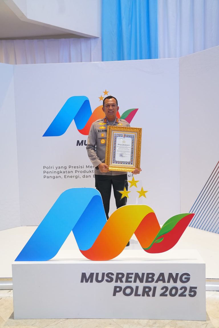 Polres Madiun Raih Penghargaan Kategori Pelayanan Prima dan Predikat Pembangunan Zona Integritas di Lingkungan Polri Tahun 2024