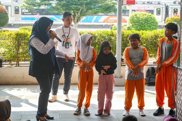 KAI Daop 5 Purwokerto Ambil Bagian Dalam Mencerdaskan Kehidupan Bangsa di Momen Hari Anak Nasional