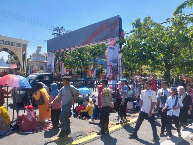 Pengamanan Madiun Carnival 2025 Berjalan Lancar dan Kondusif, Polres Madiun Kota Berikan Dukungan Penuh