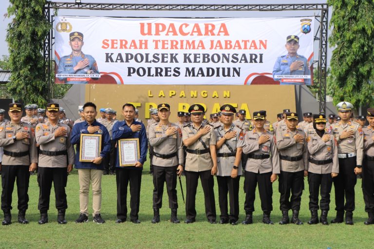 Kapolres Madiun Beri Penghargaan kepada Warga Pendukung Pembangunan SPPG
