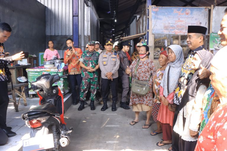 Polres Madiun Pastikan Stabilitas Harga Bapokting Jelang Natal dan Tahun Baru