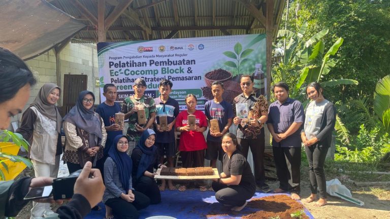 Peternakan Bumi Sanggar Jaya Jember Sulap Kotoran Ayam Jadi “Green Product”